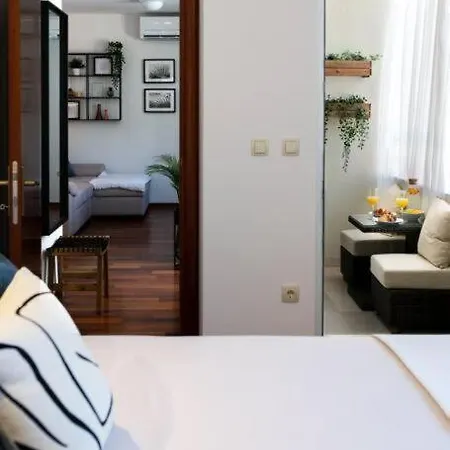 Apartment Mali Bol